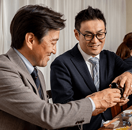 会社帰りに仲間とワイワイ